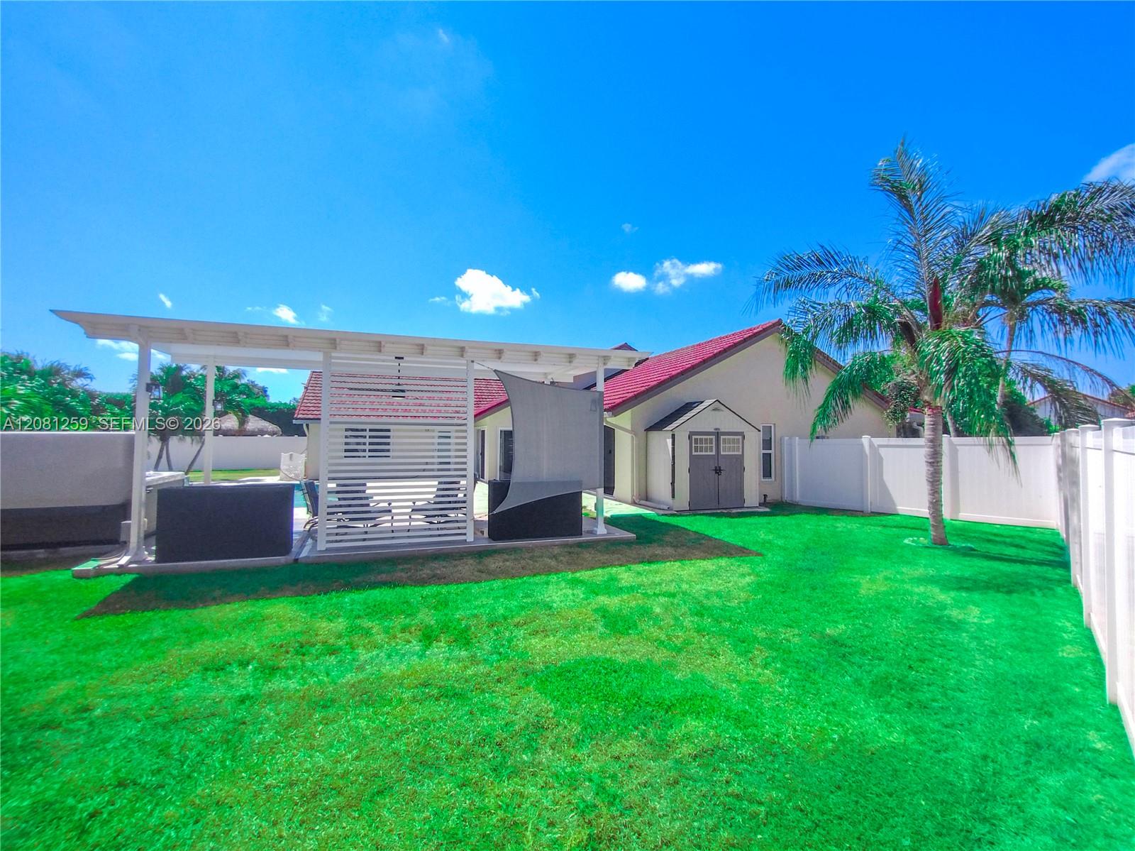 5780 Sun Pointe Circle gallery image #17