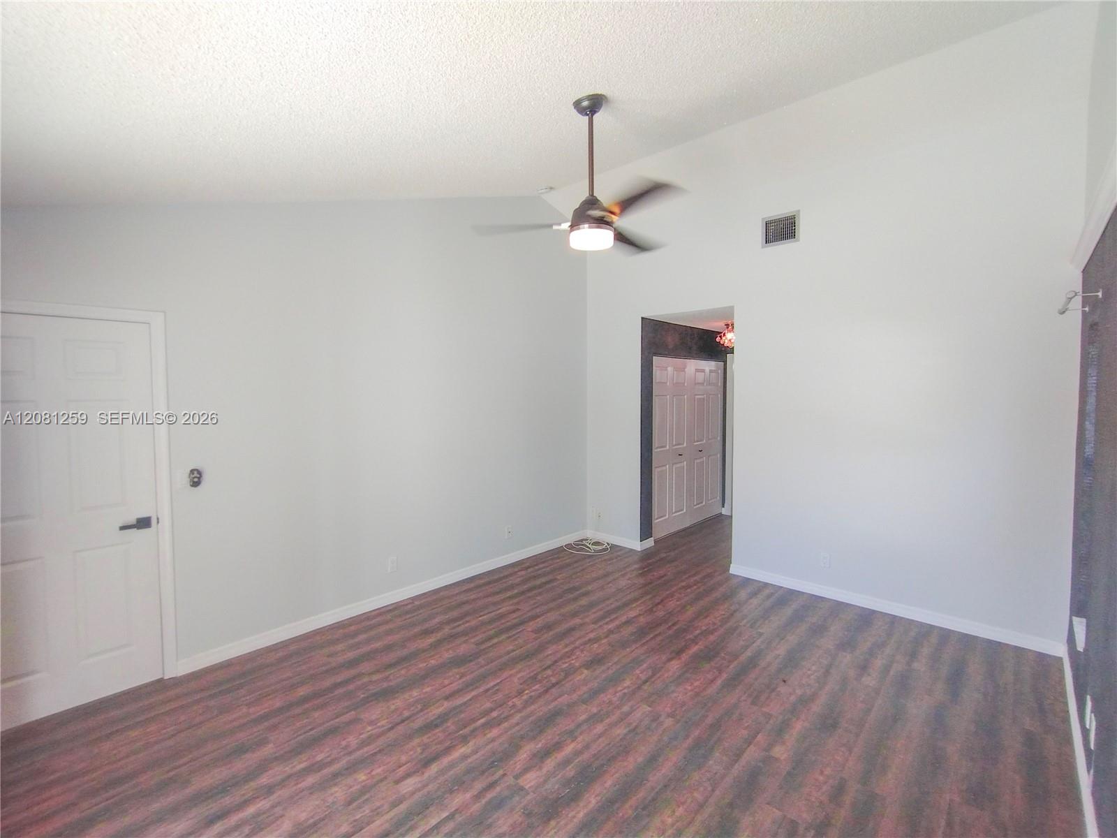 5780 Sun Pointe Circle gallery image #18