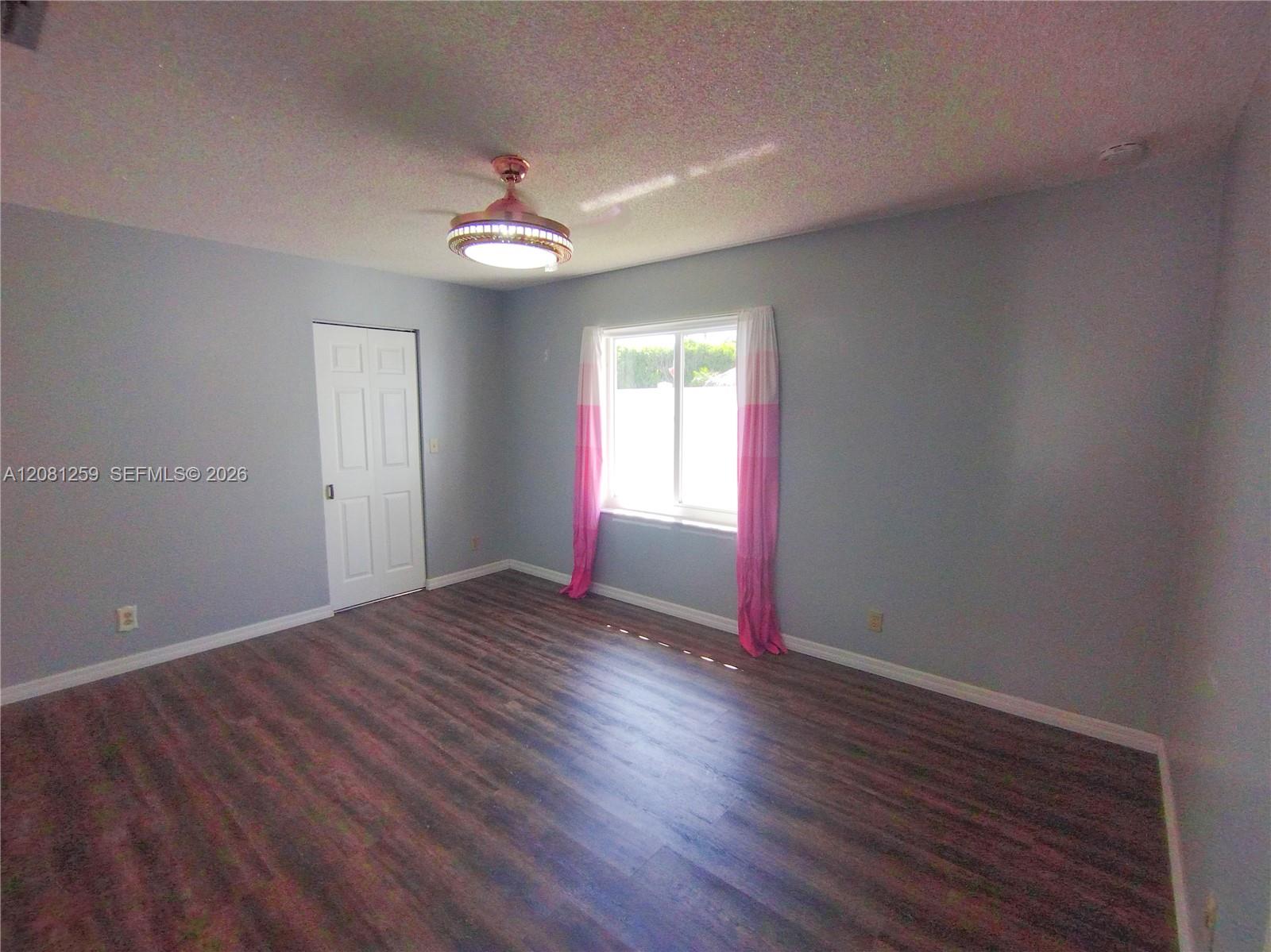 5780 Sun Pointe Circle gallery image #23
