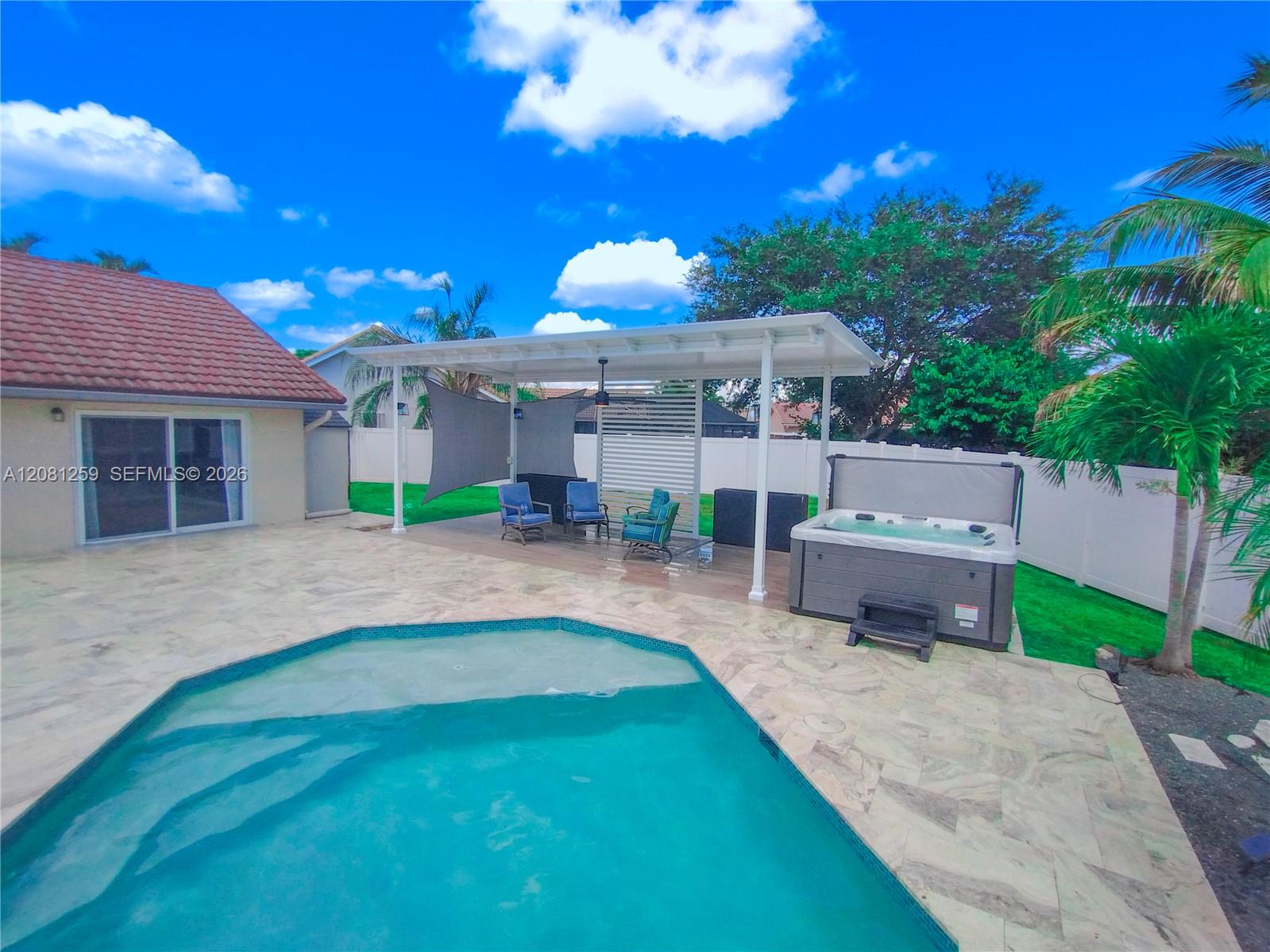 5780 Sun Pointe Circle gallery image #6