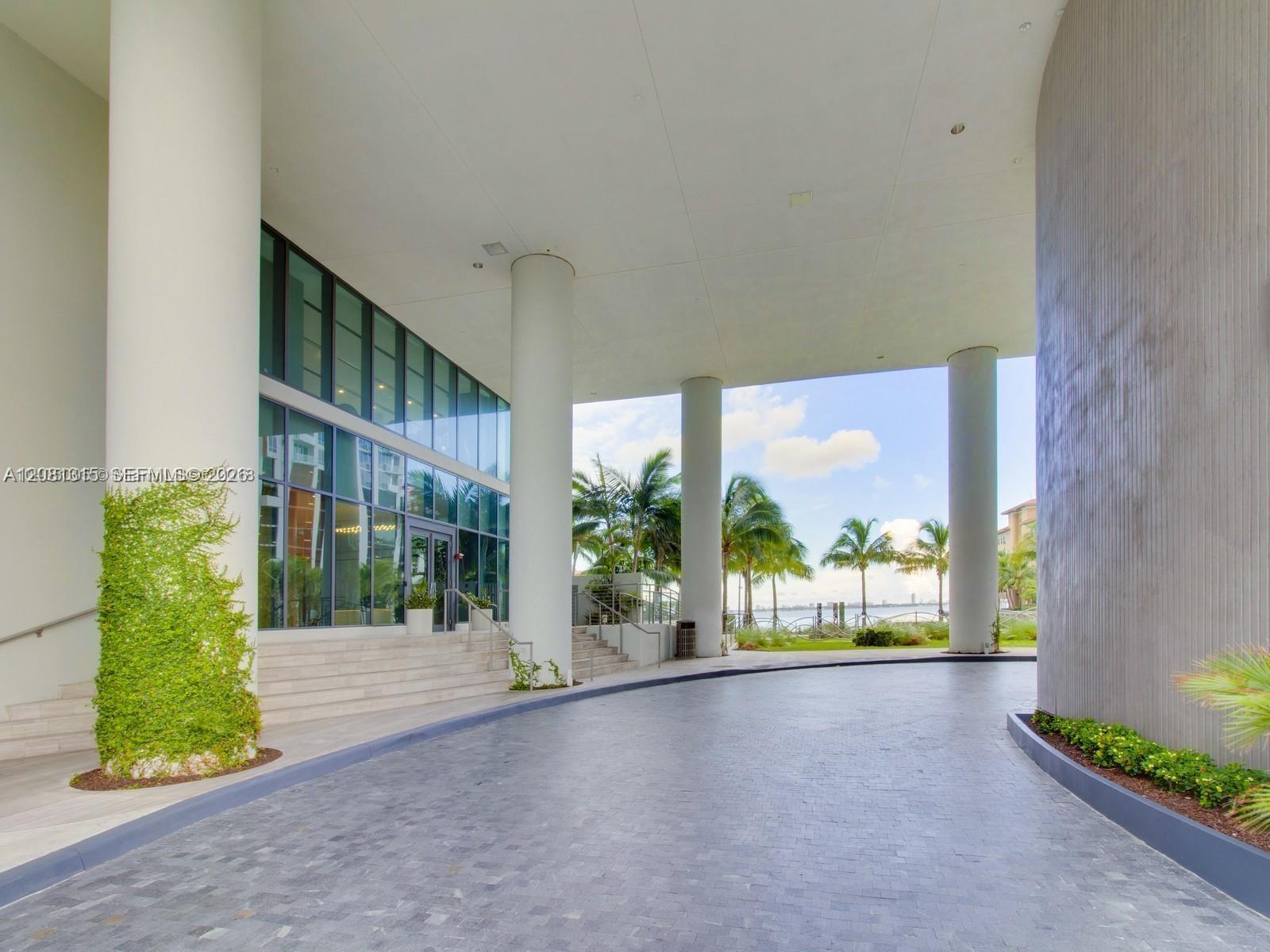 460 NE 28th Street