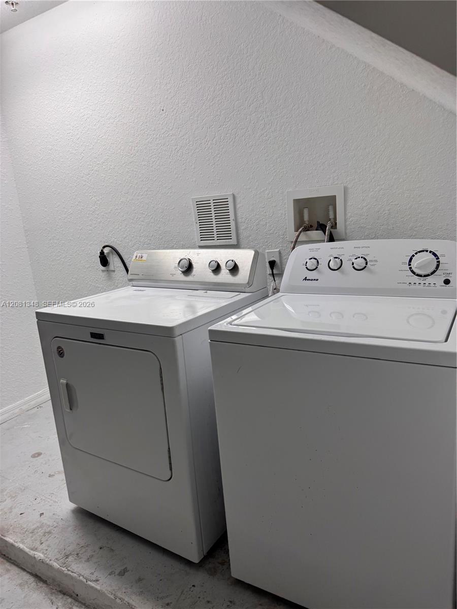 1726 NE 6th Street gallery image #10