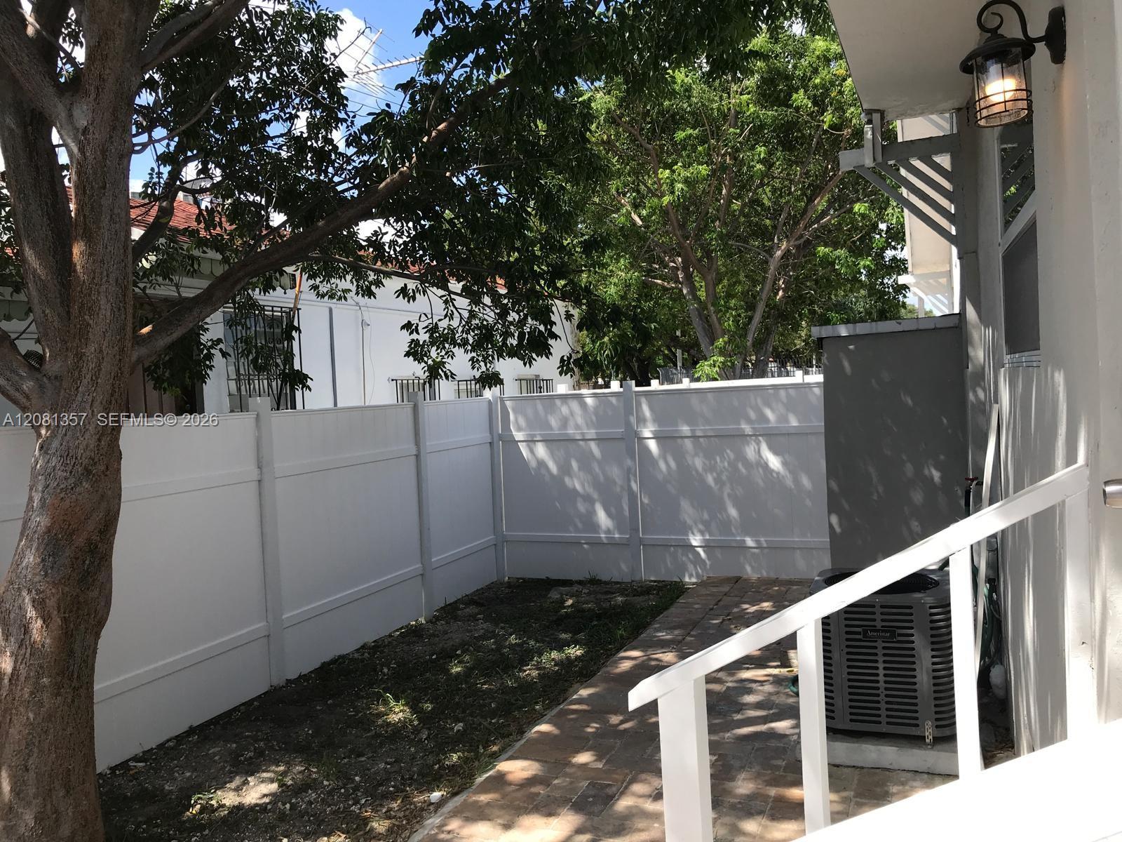 821 SW 29th Court