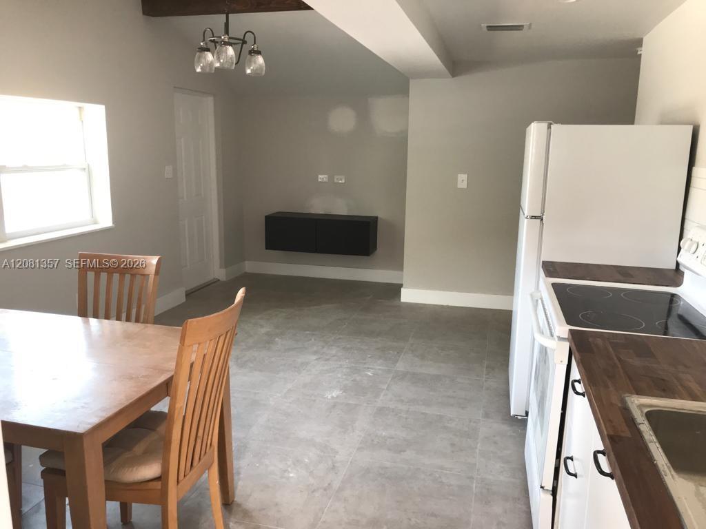 821 SW 29th Court