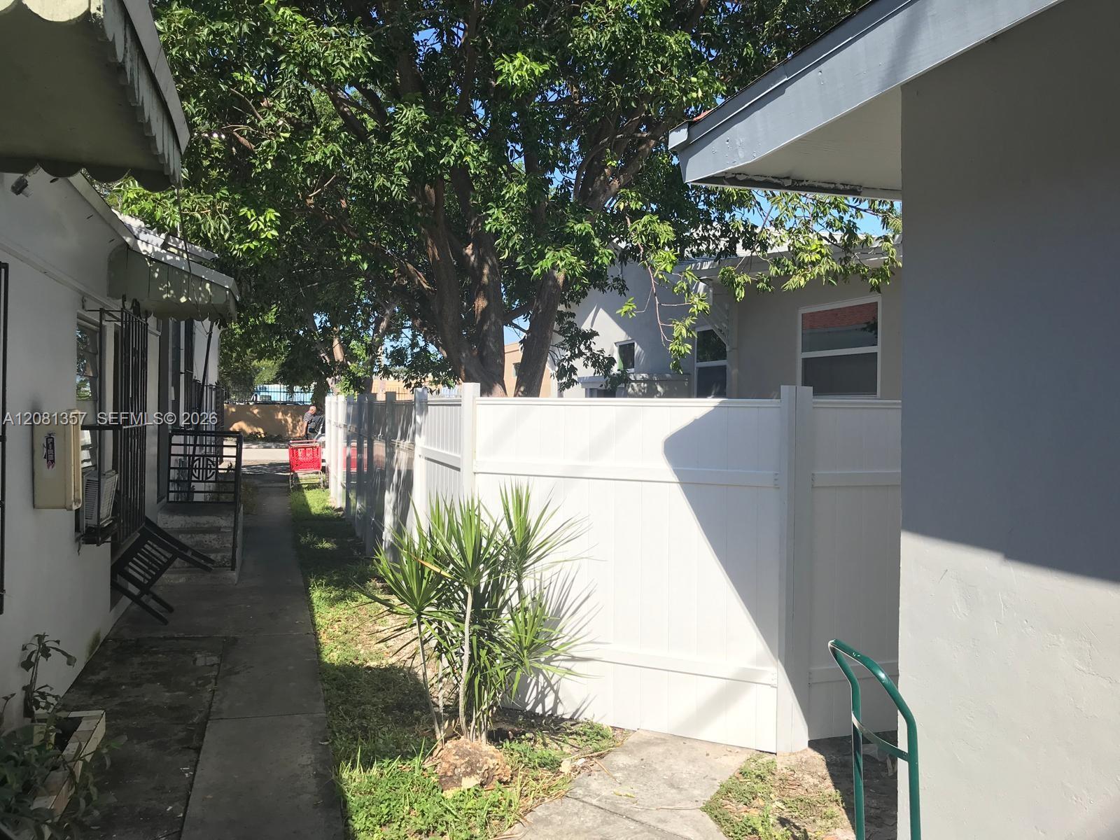 821 SW 29th Court