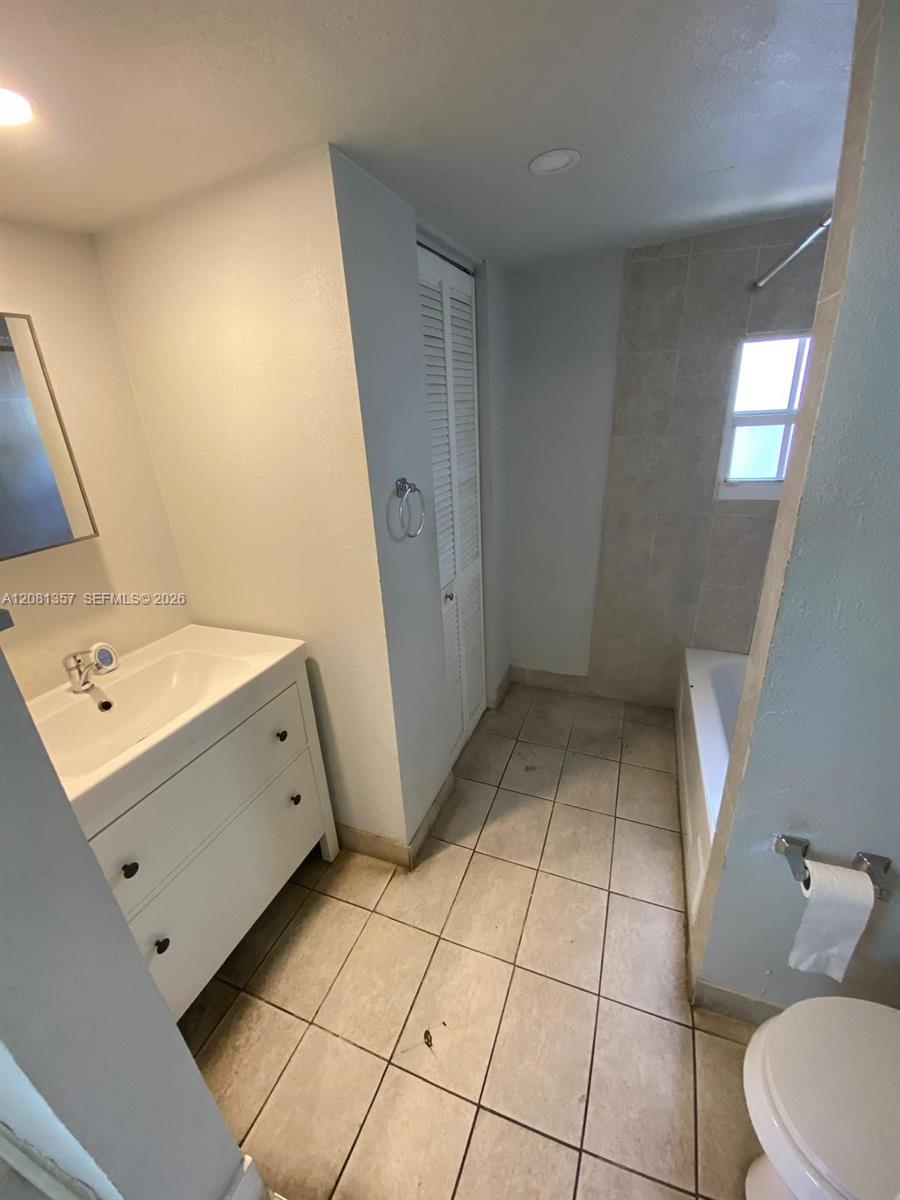 821 SW 29th Court