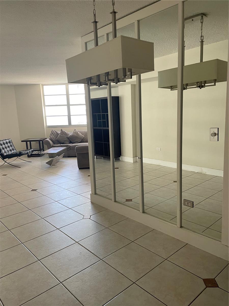 801 Brickell Bay Drive gallery image #3