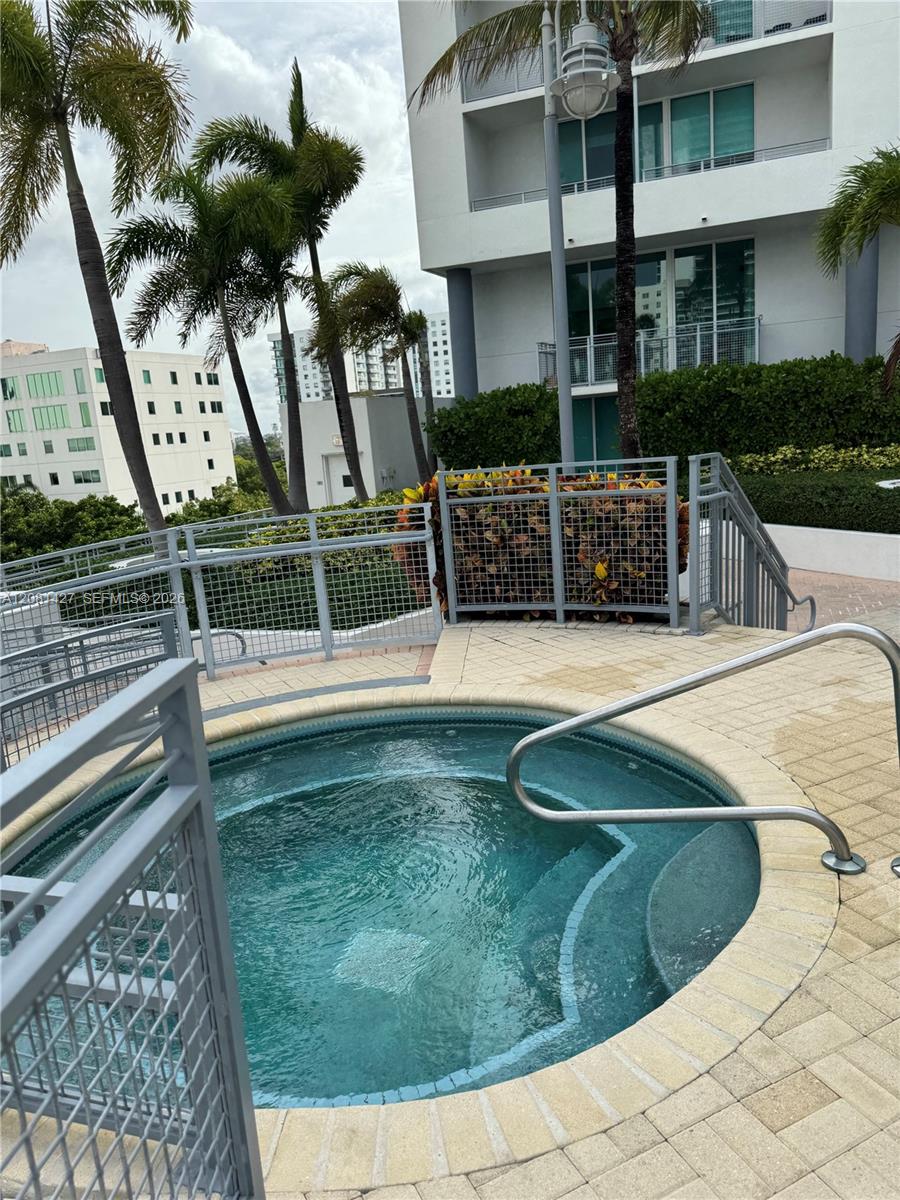 350 NE 24th Street