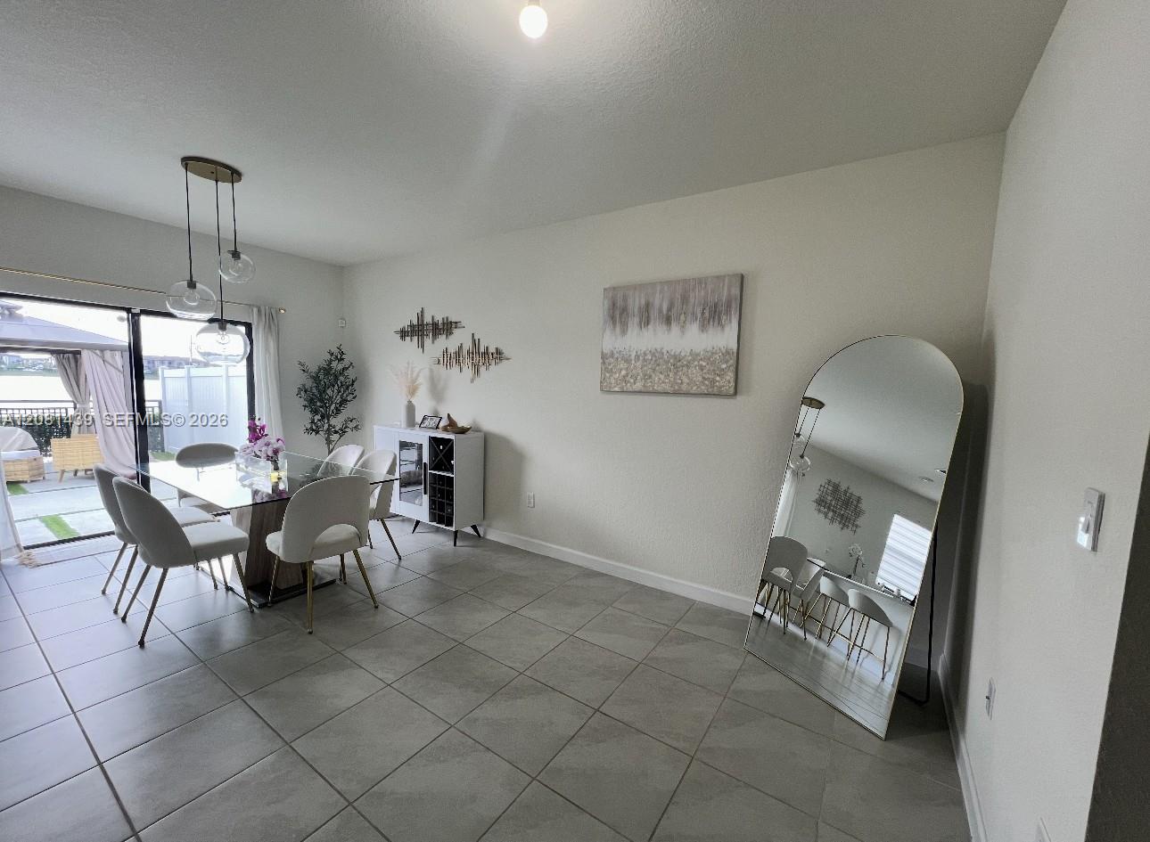3328 W 114th Terrace