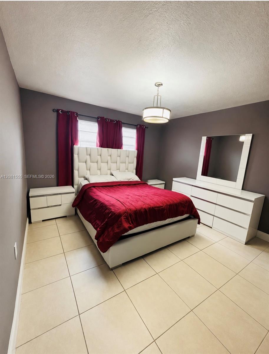 2778 W 60th Street