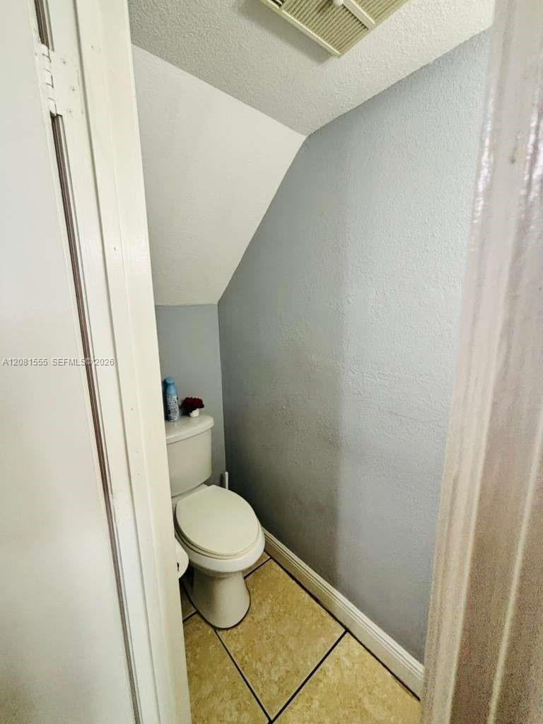 2778 W 60th Street