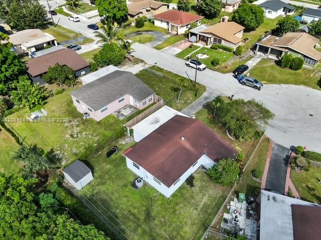 1041 NW 24th Terrace gallery image #17