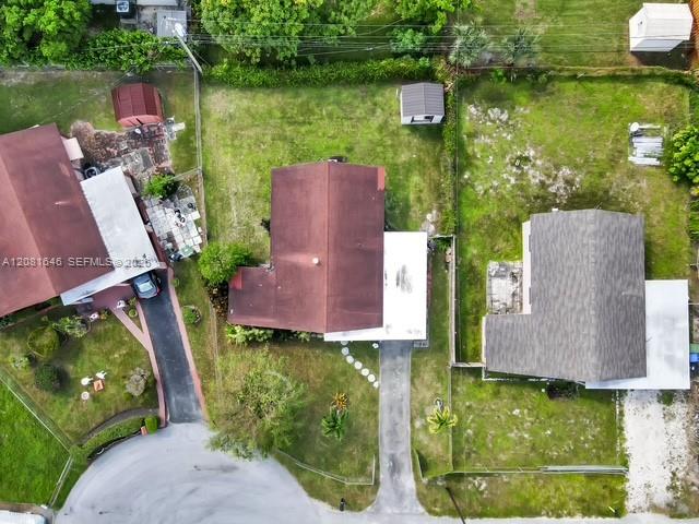 1041 NW 24th Terrace gallery image #18