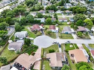 1041 NW 24th Terrace gallery image #24