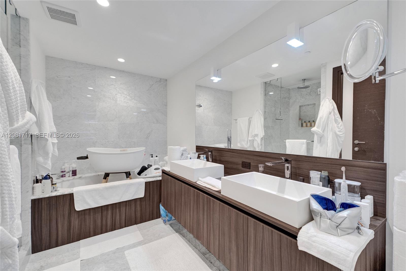 1000 Brickell Plaza