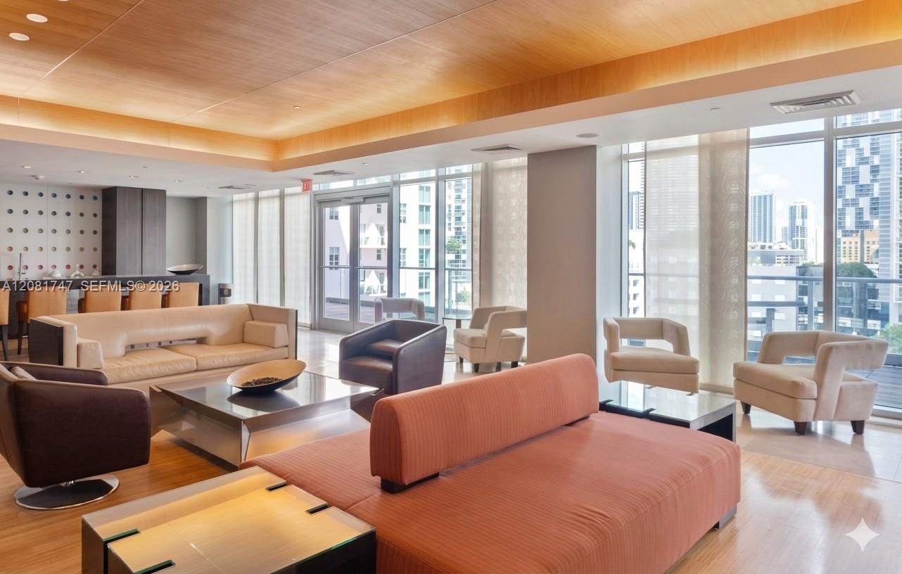 500 Brickell Avenue gallery image #3