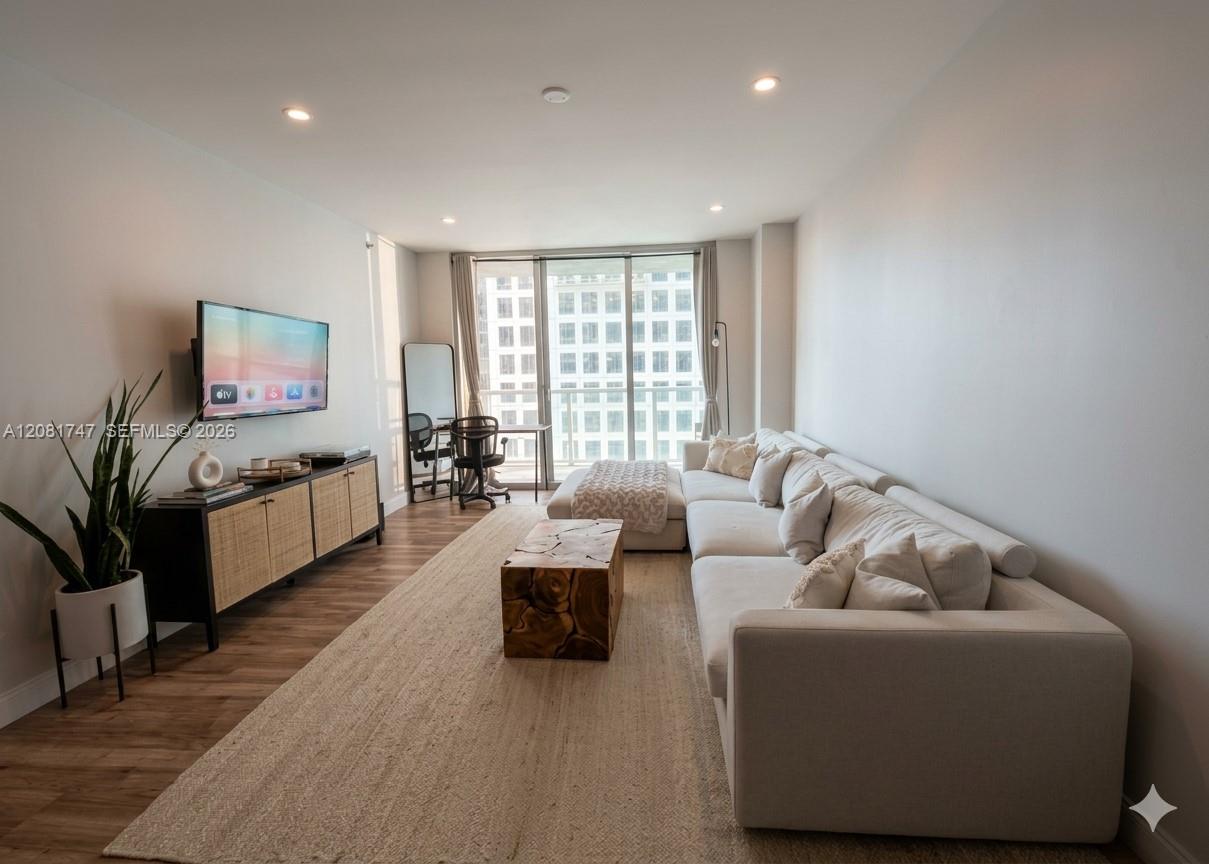 500 Brickell Avenue gallery image #5