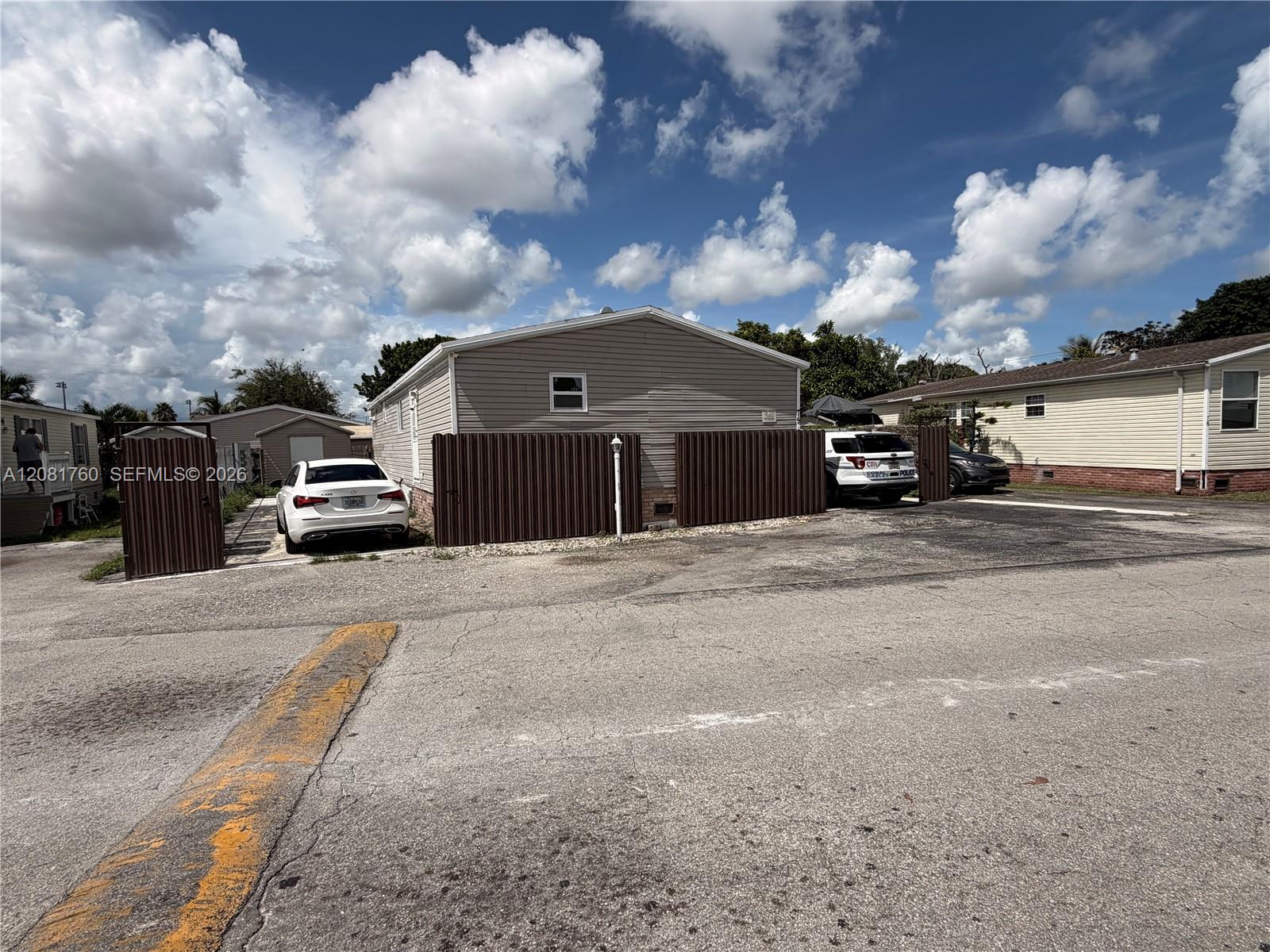 220 NE 12th Avenue