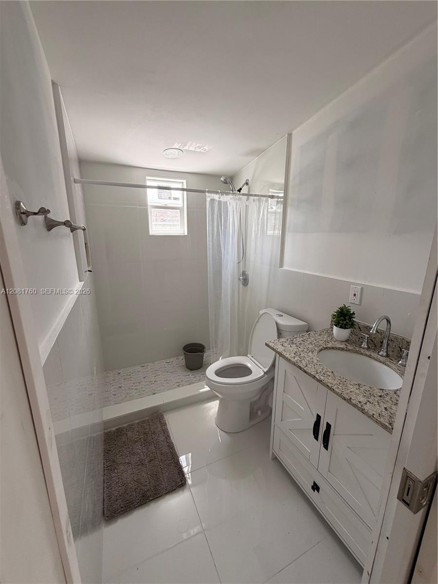 220 NE 12th Avenue