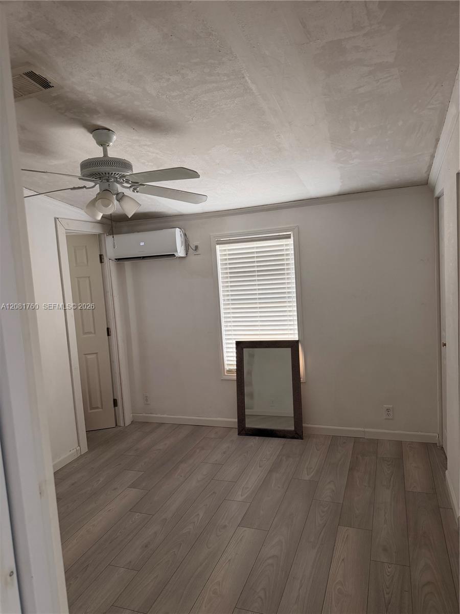 220 NE 12th Avenue