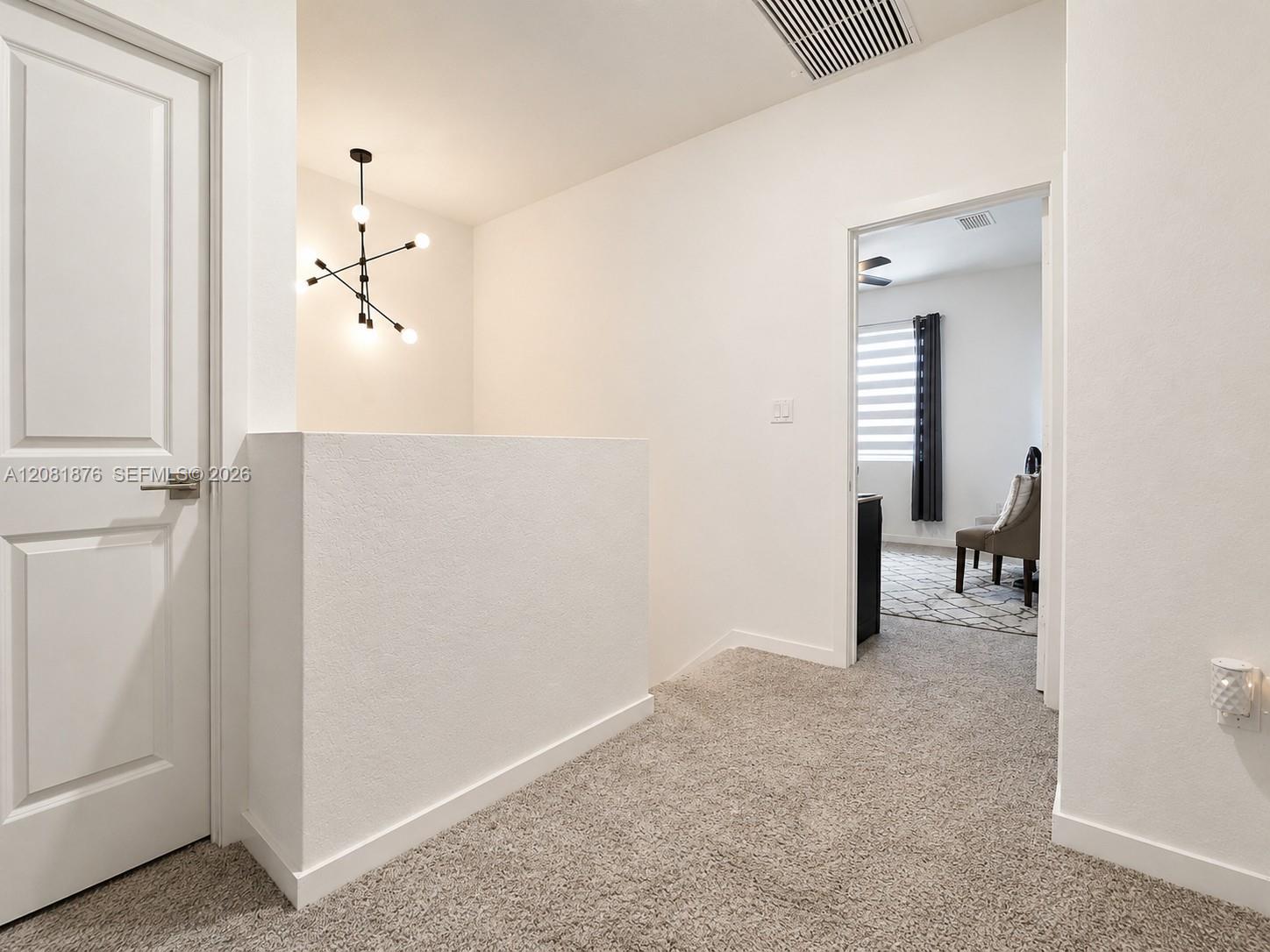 489 NE 4th Street