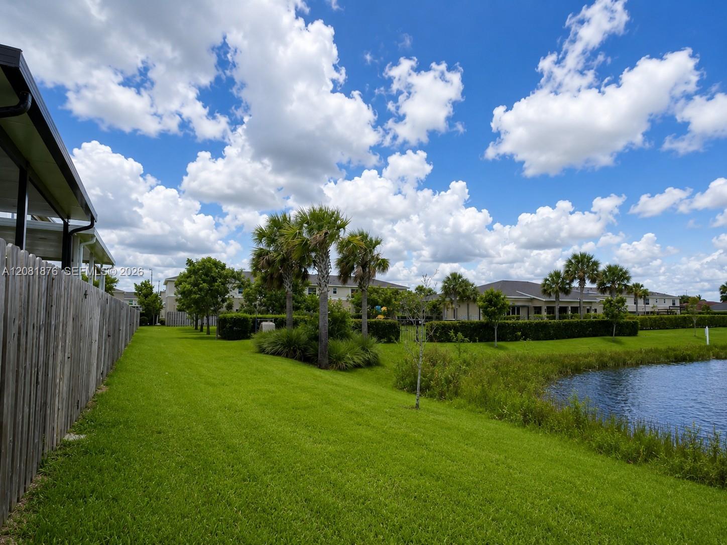 489 NE 4th Street