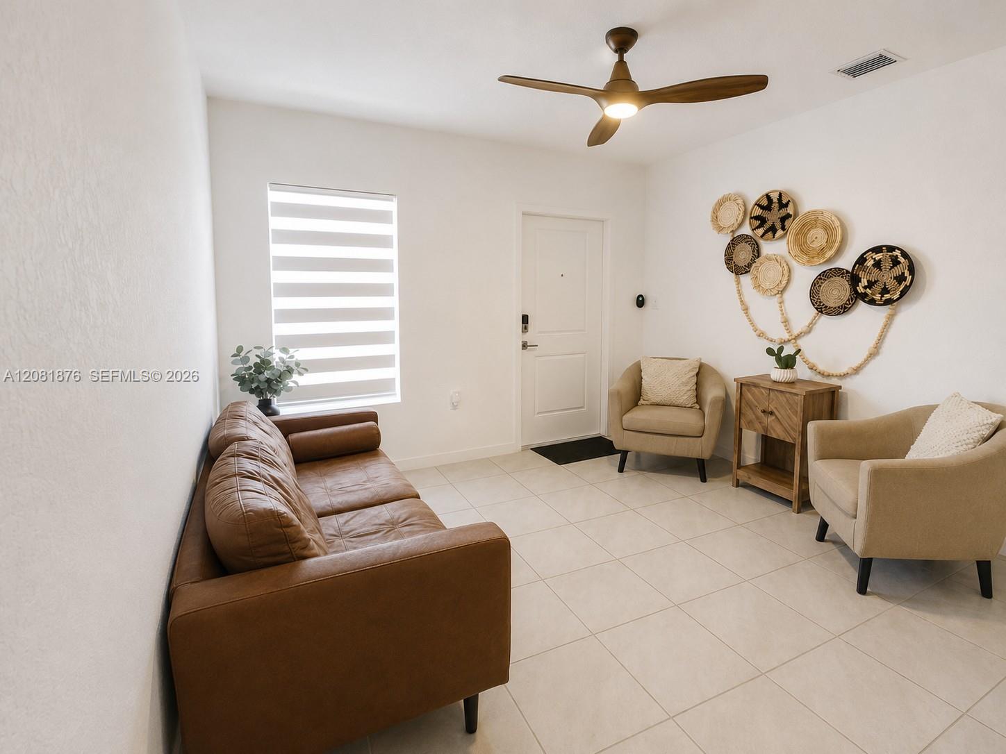 489 NE 4th Street