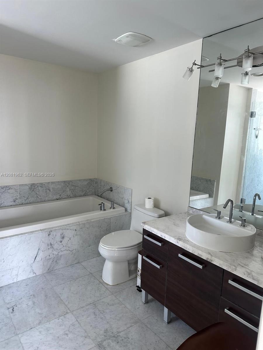 253 NE 2nd Street