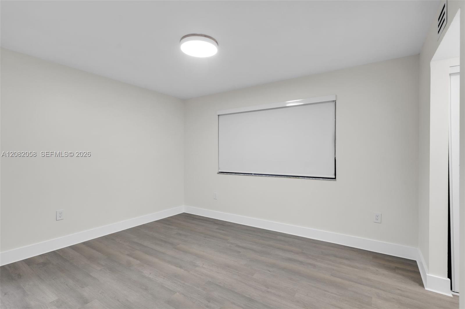15495 Miami Lakeway