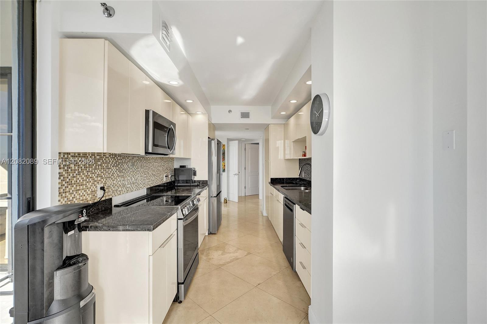 1000 E Island Boulevard