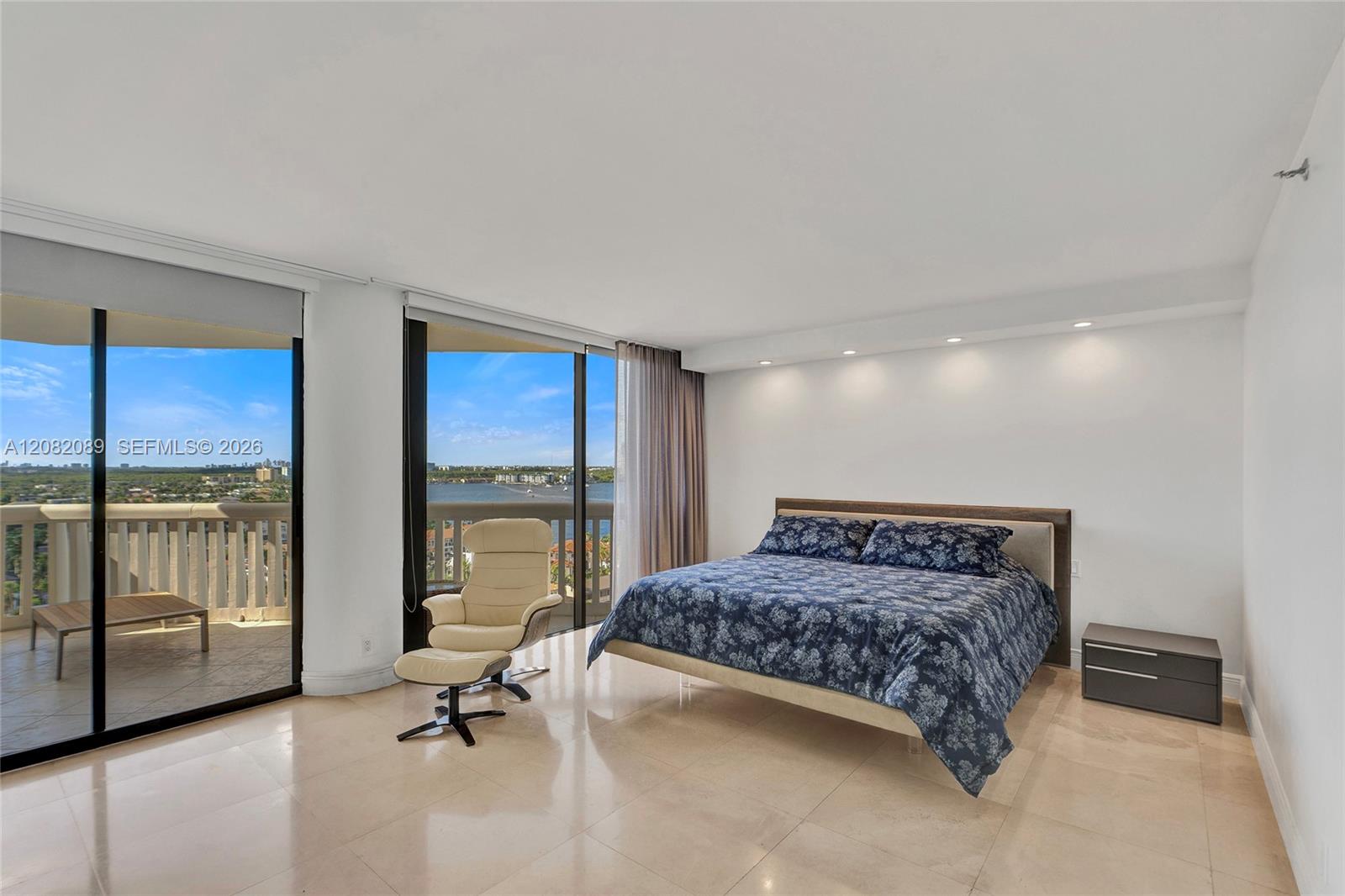1000 E Island Boulevard