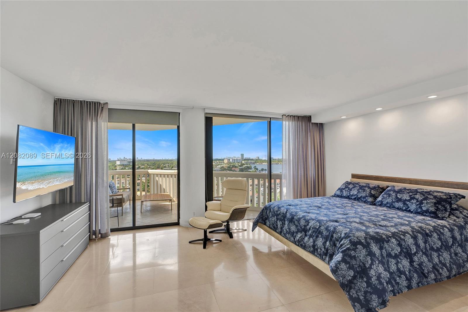 1000 E Island Boulevard