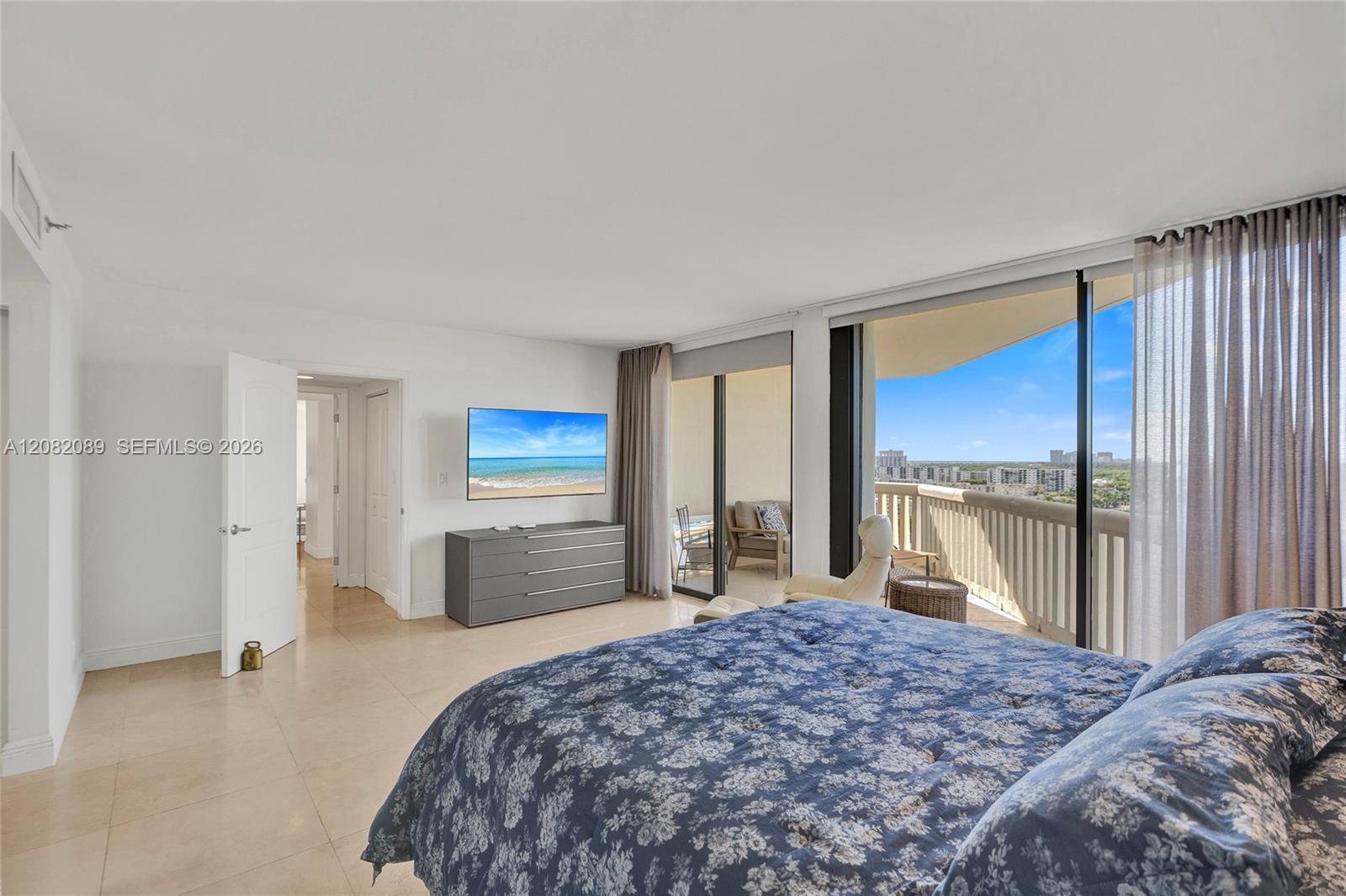 1000 E Island Boulevard