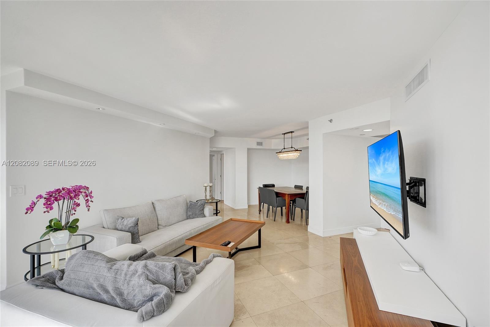 1000 E Island Boulevard