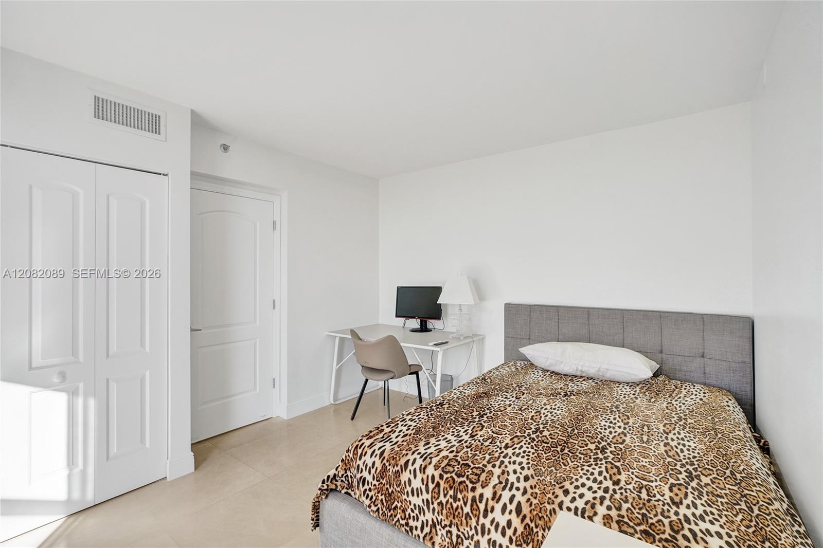1000 E Island Boulevard