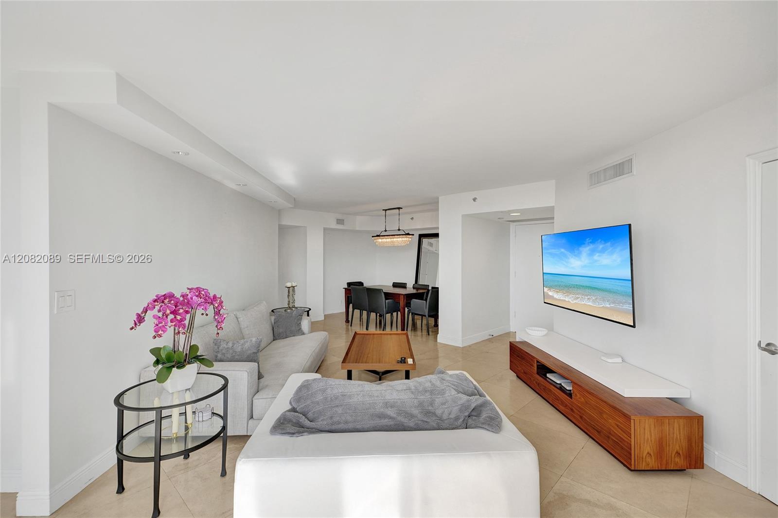 1000 E Island Boulevard