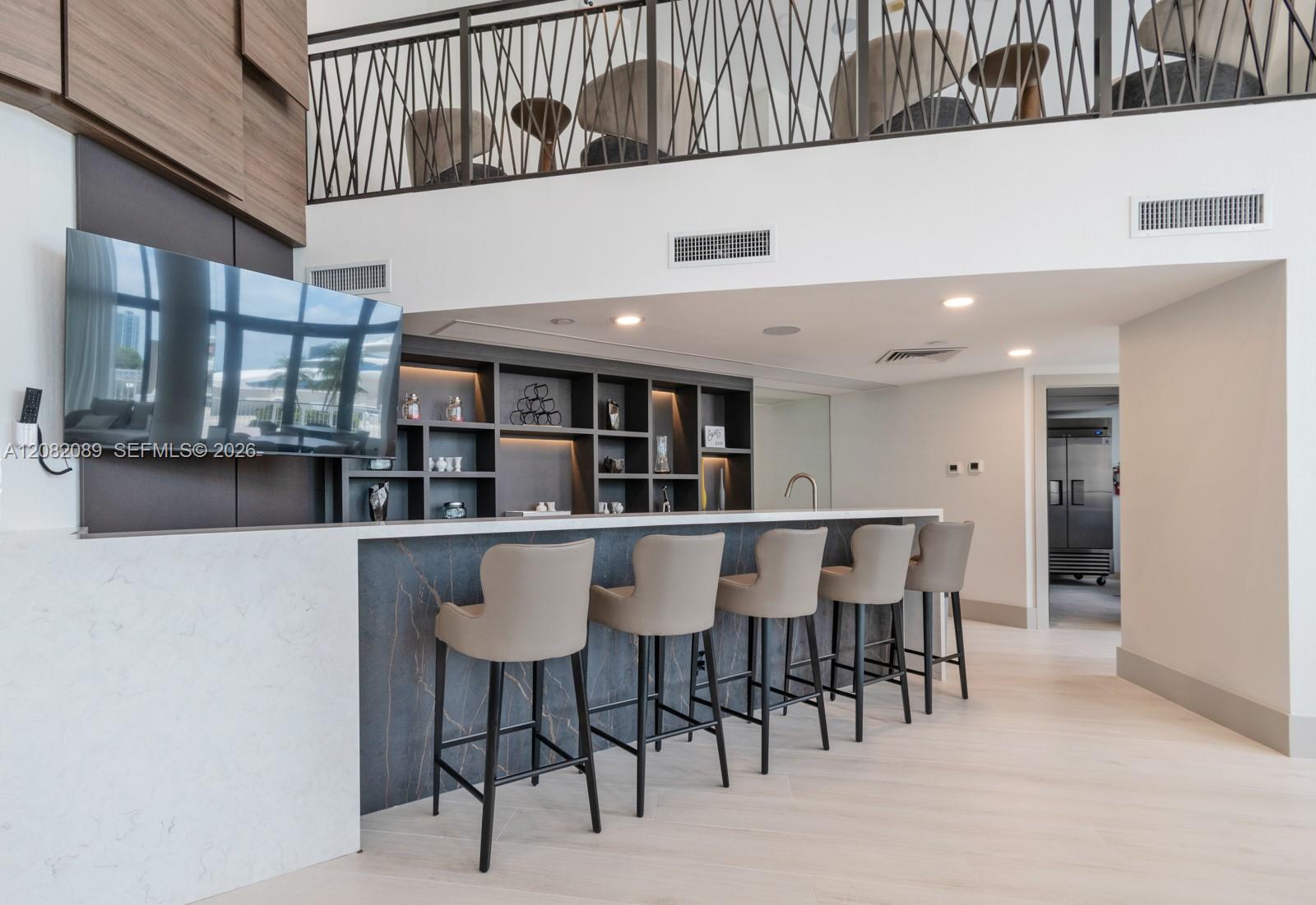 1000 E Island Boulevard