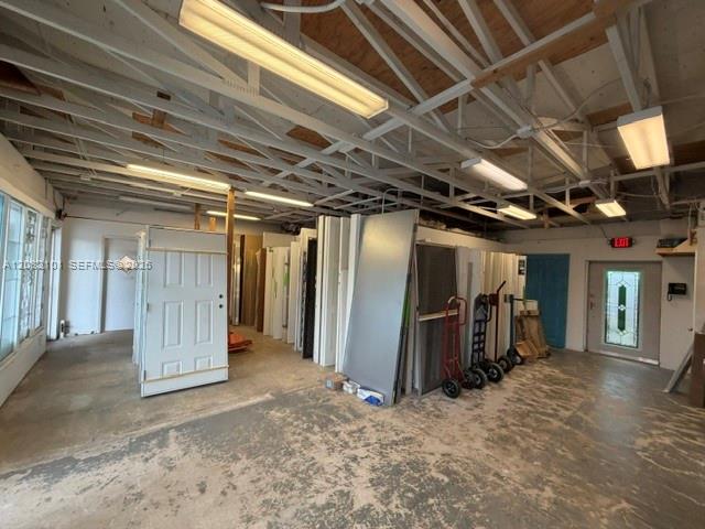595 W Prospect Road