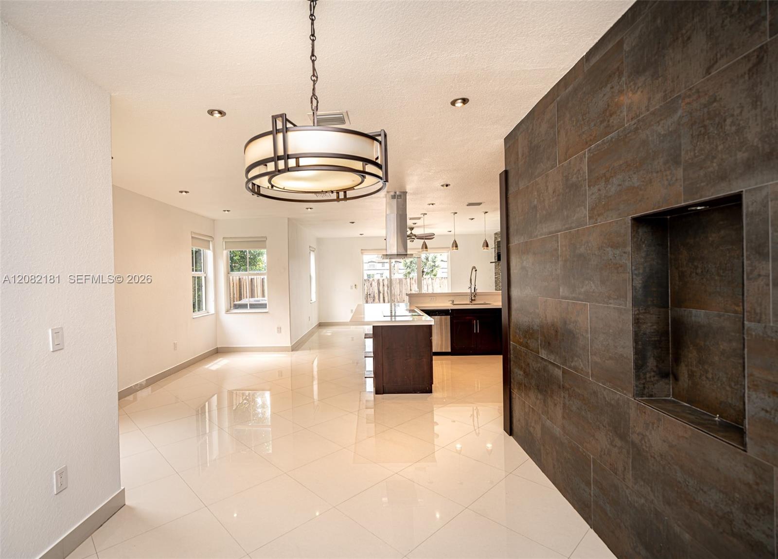 7670 NW 113th Path
