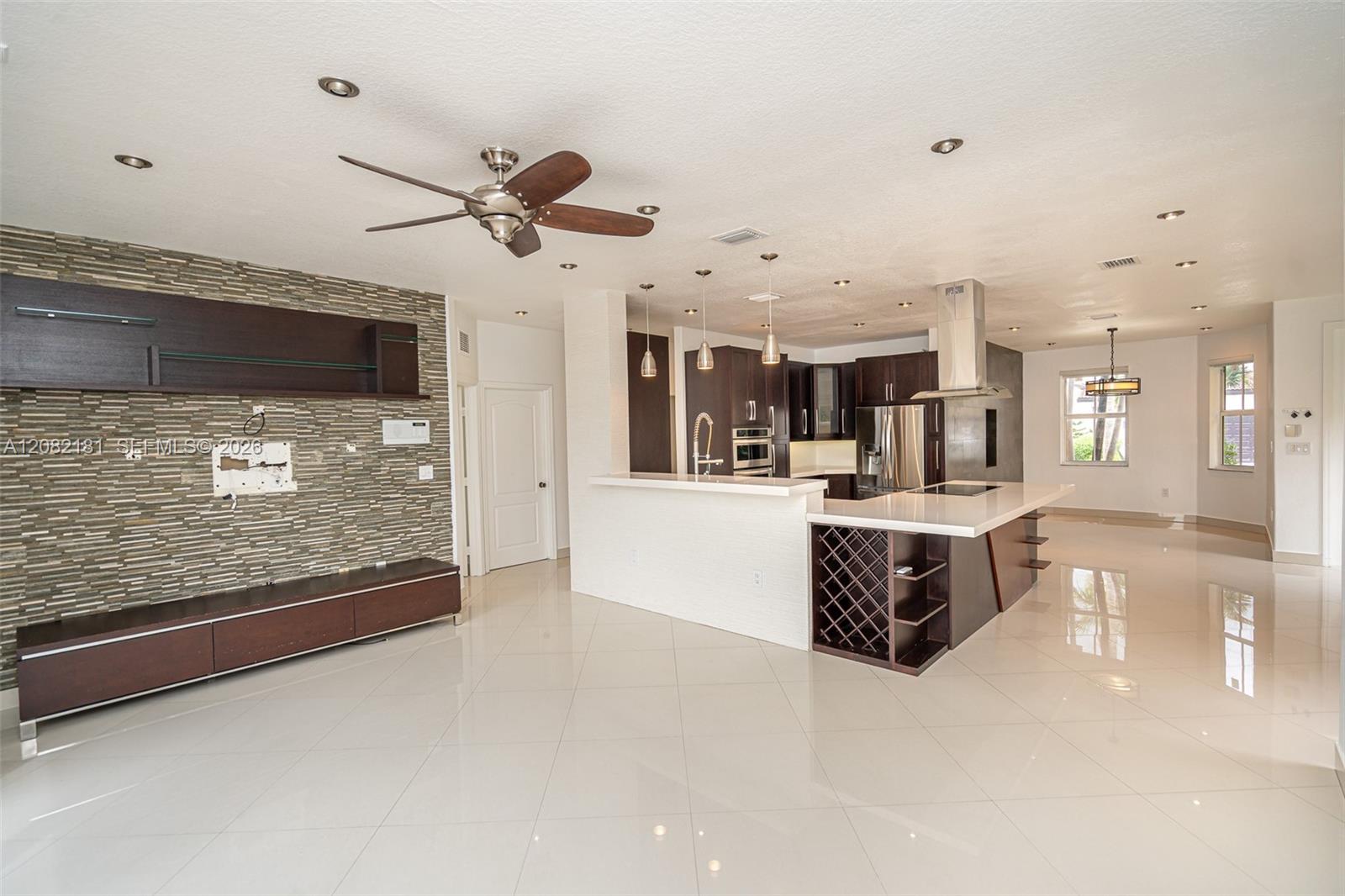 7670 NW 113th Path