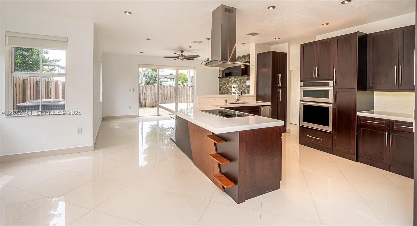 7670 NW 113th Path