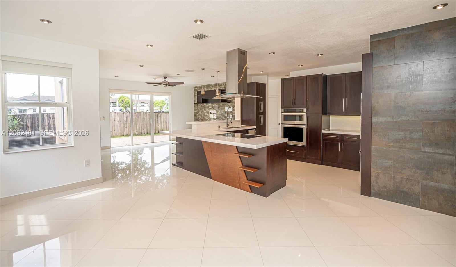 7670 NW 113th Path