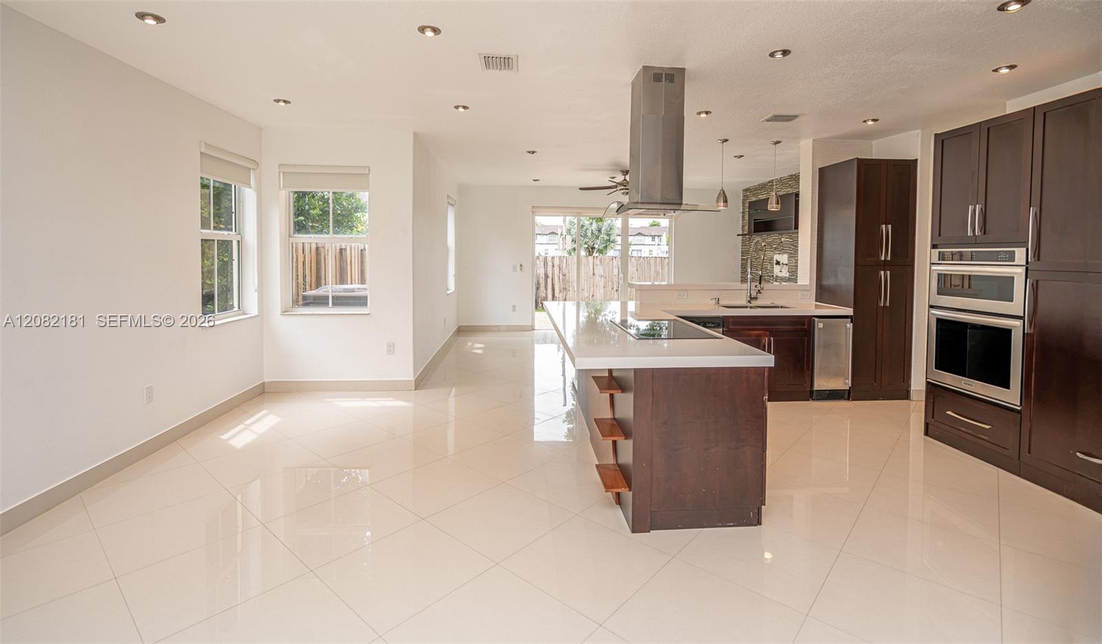 7670 NW 113th Path