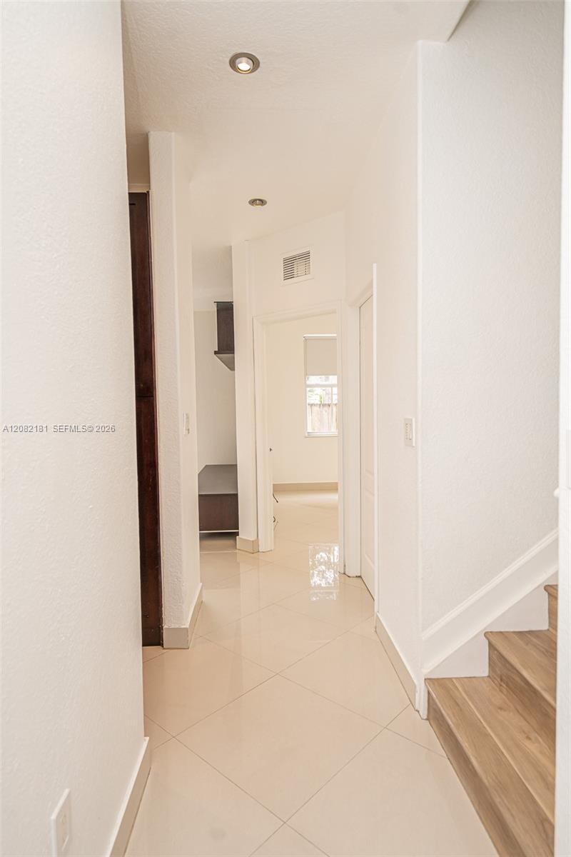 7670 NW 113th Path