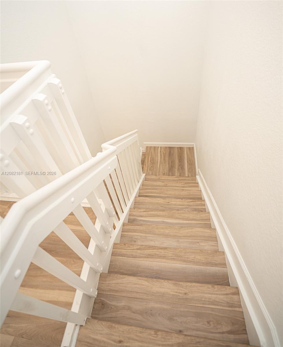 7670 NW 113th Path