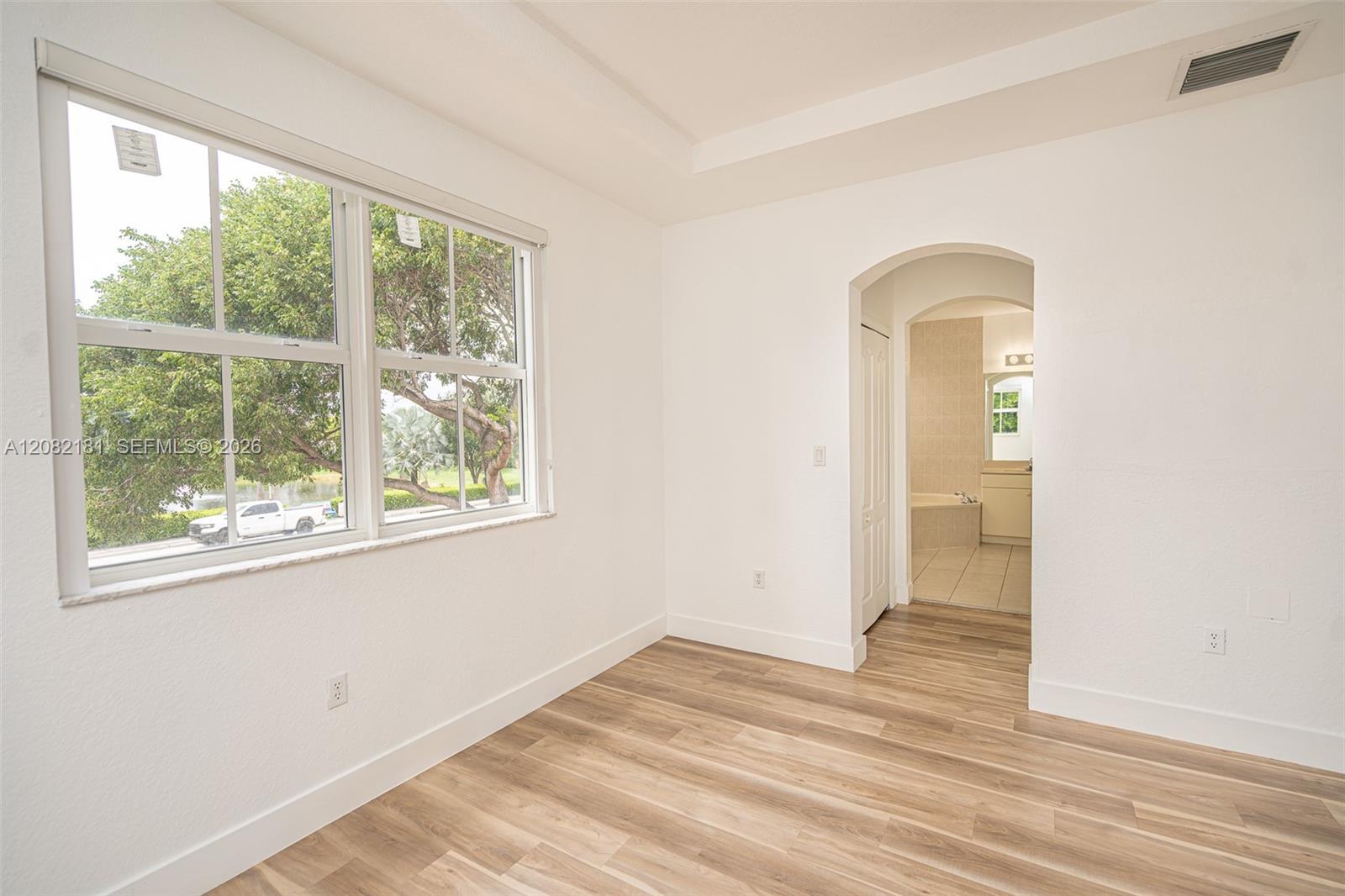 7670 NW 113th Path