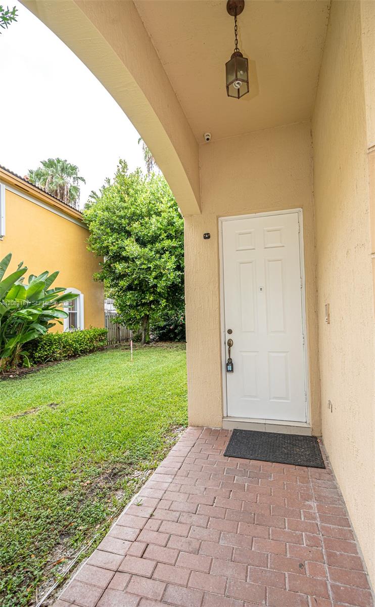7670 NW 113th Path