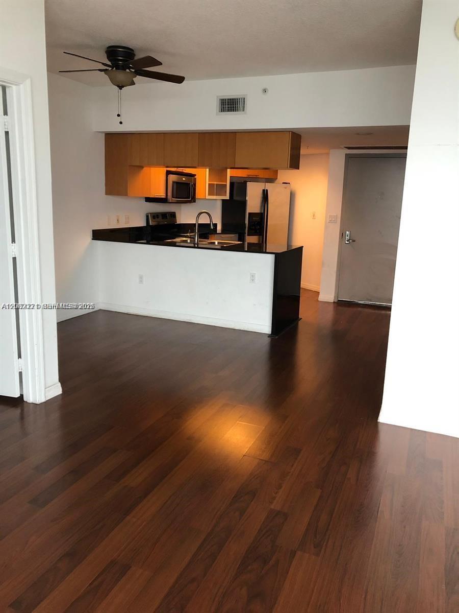 1750 N Bayshore Drive