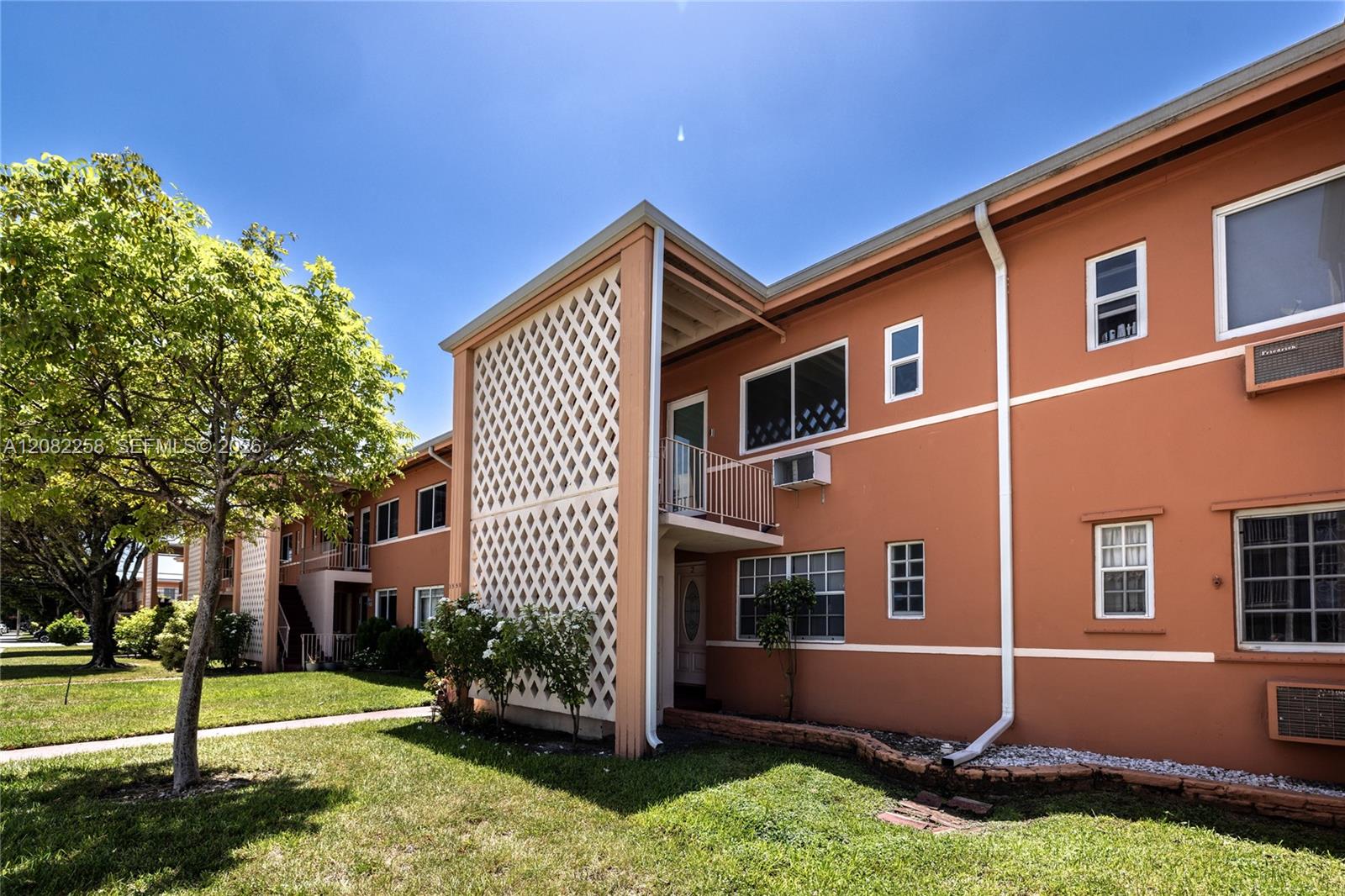 3550 SW 9th Terrace