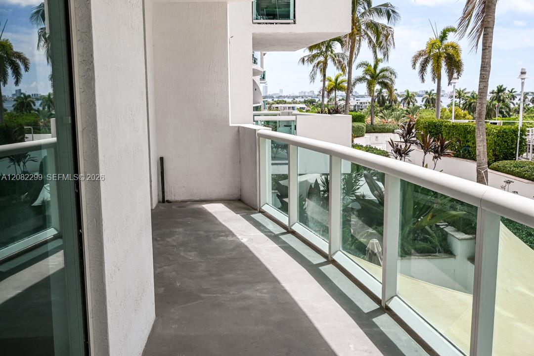 7900 Harbor Island Drive